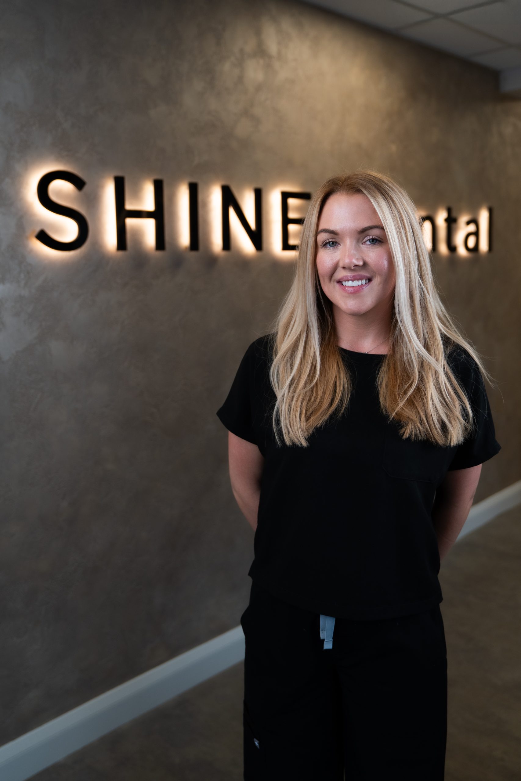 Team : Shine dental